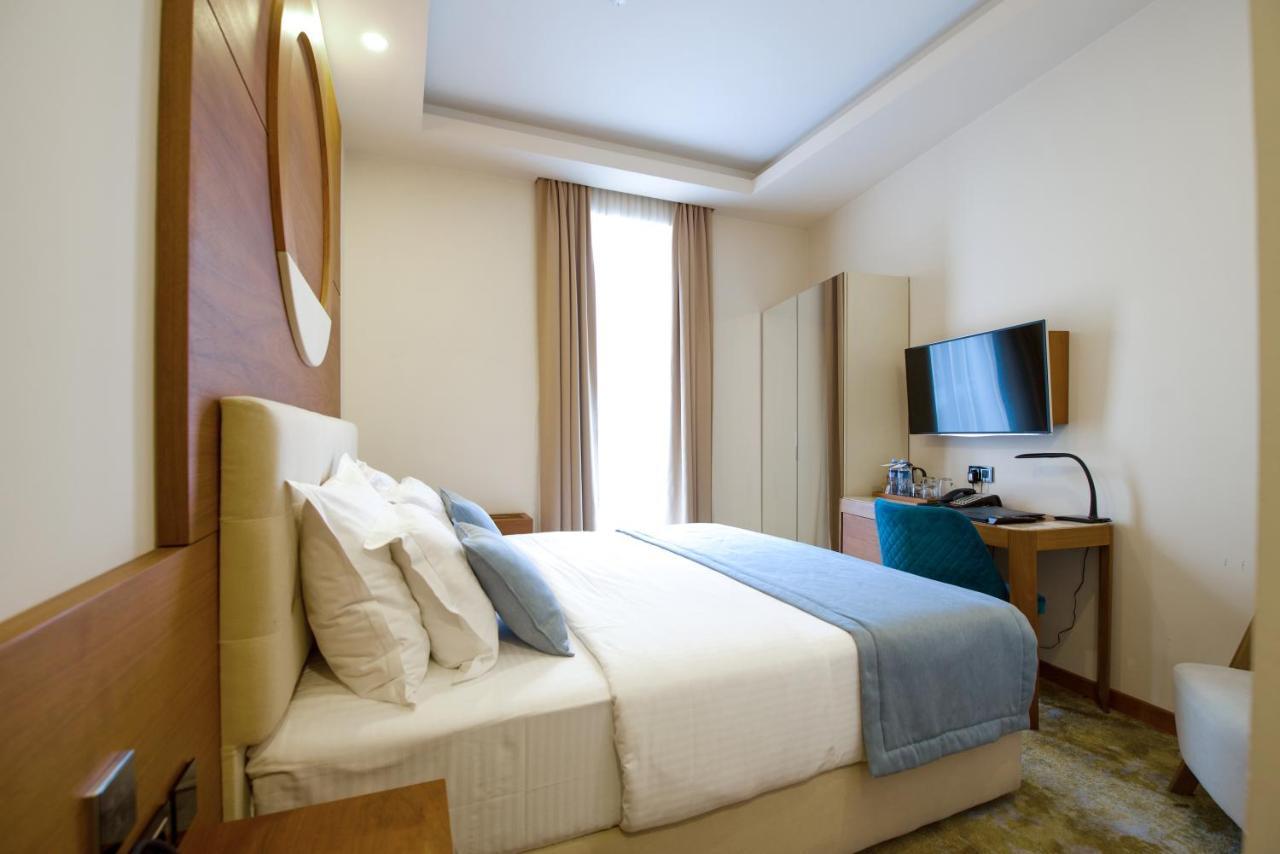 Hotel City Savoy Belgrado Esterno foto