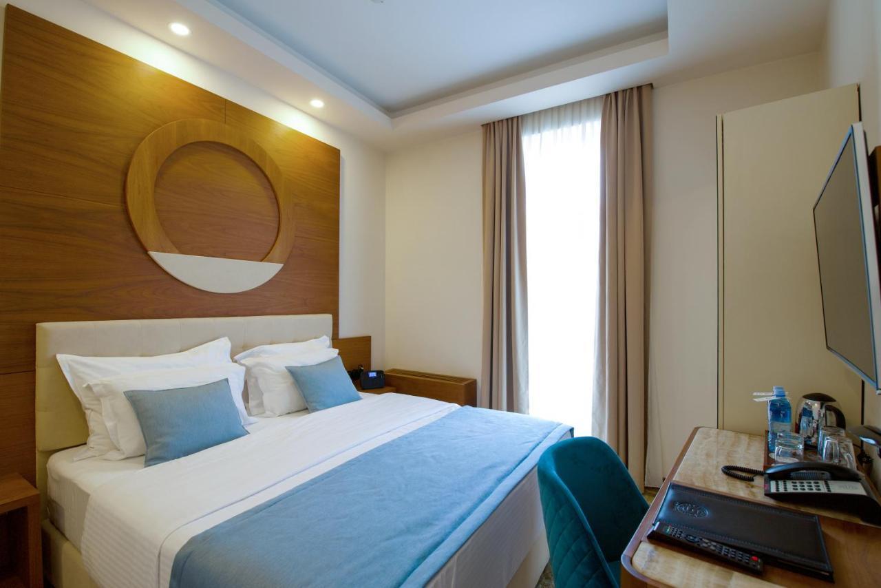 Hotel City Savoy Belgrado Esterno foto