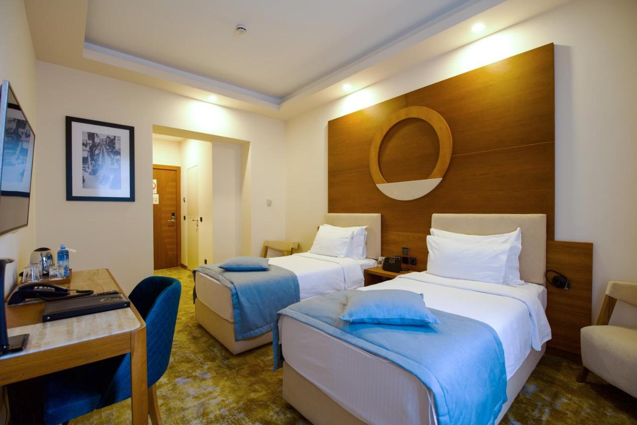 Hotel City Savoy Belgrado Esterno foto