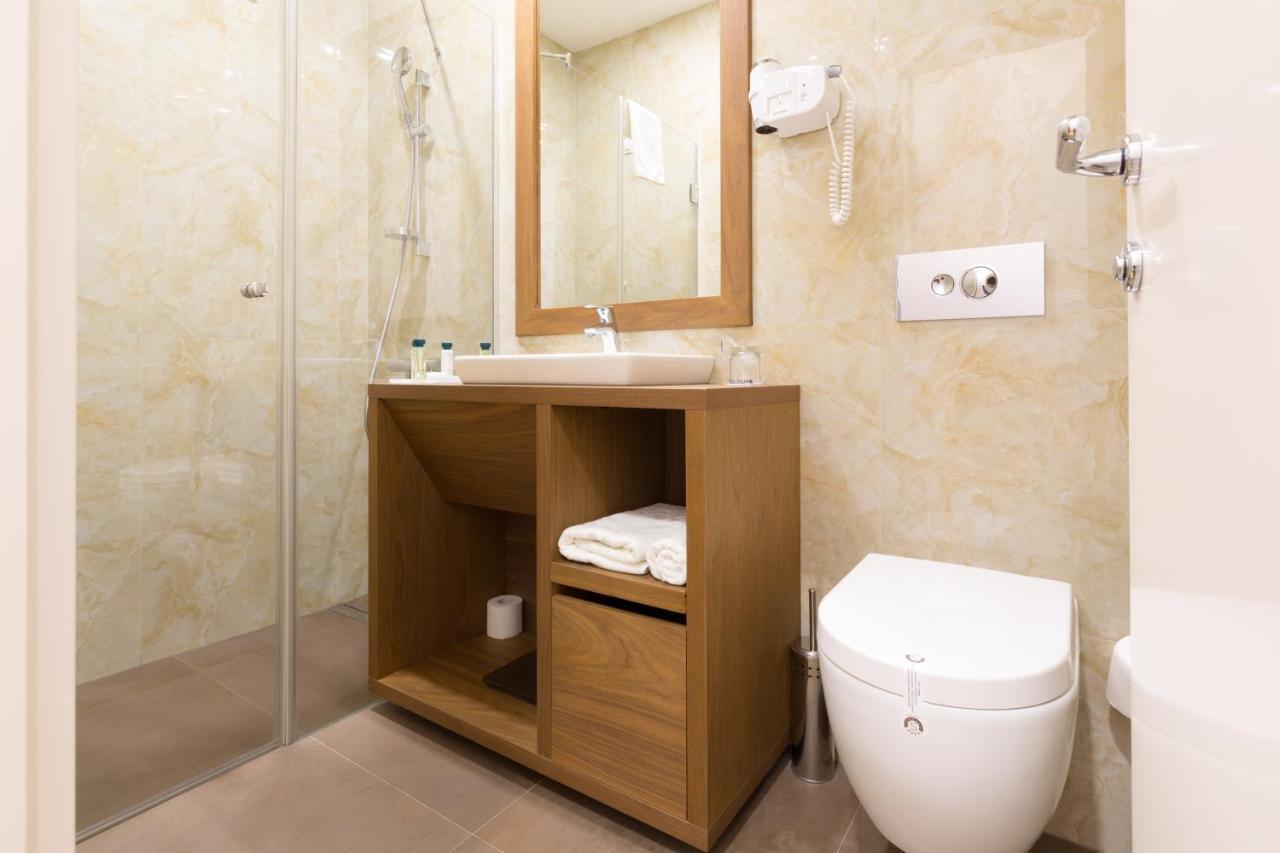 Hotel City Savoy Belgrado Esterno foto