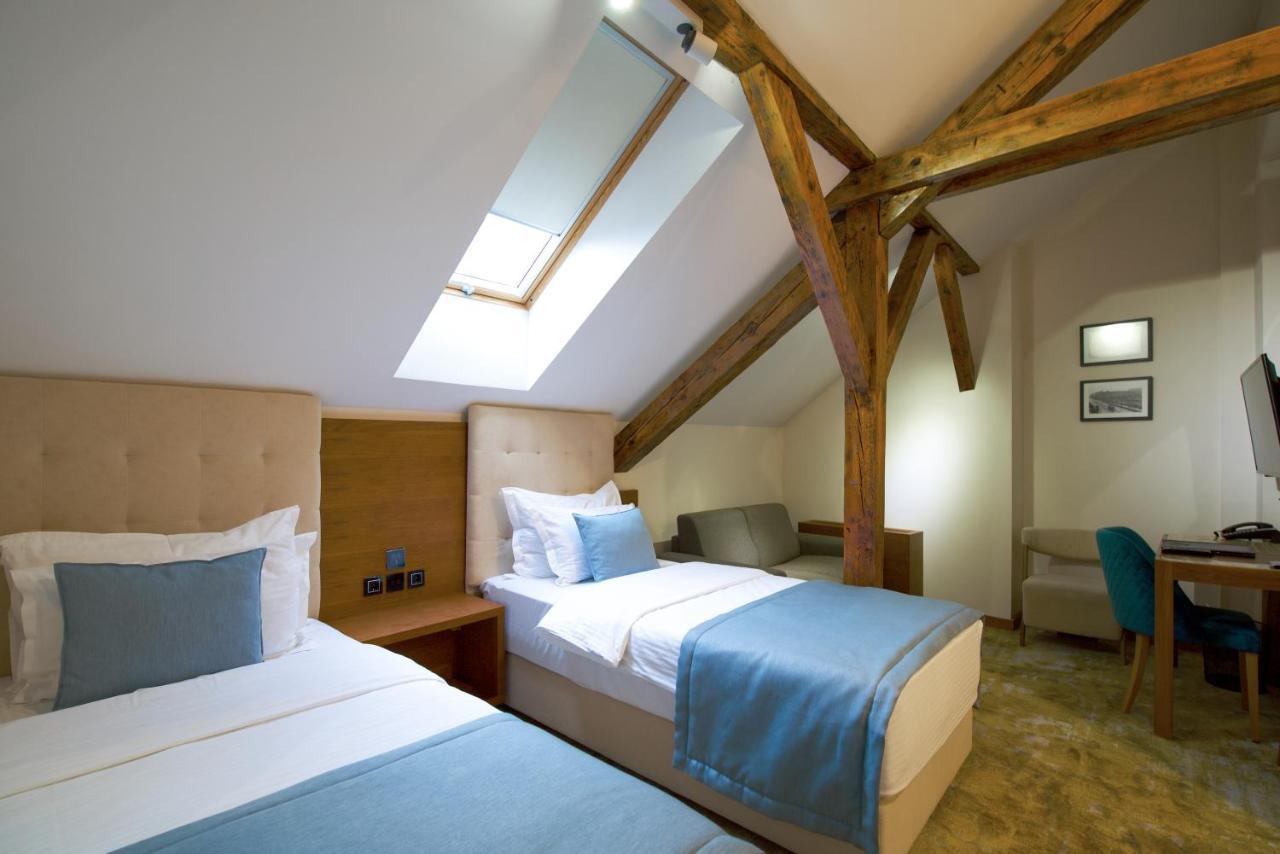 Hotel City Savoy Belgrado Esterno foto