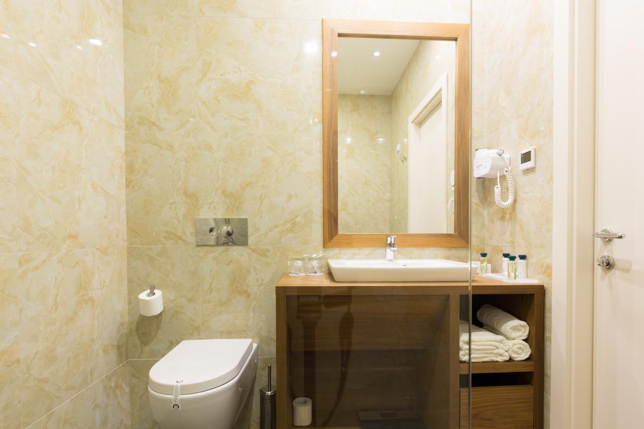 Hotel City Savoy Belgrado Esterno foto