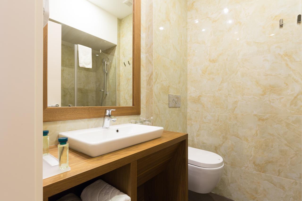 Hotel City Savoy Belgrado Esterno foto